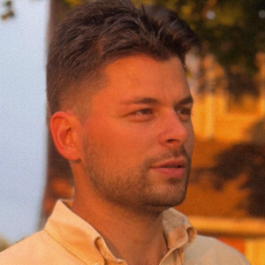 ALEXANDER JAMES - Agent